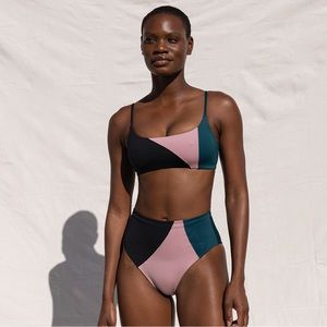 NWT Left on Friday party waves bikini set